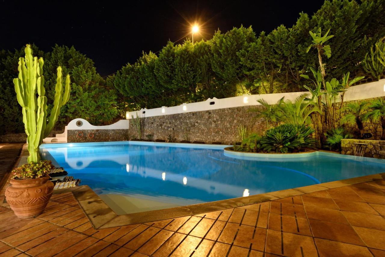 ליפארי Pietra Pomice Hotel מראה חיצוני תמונה
