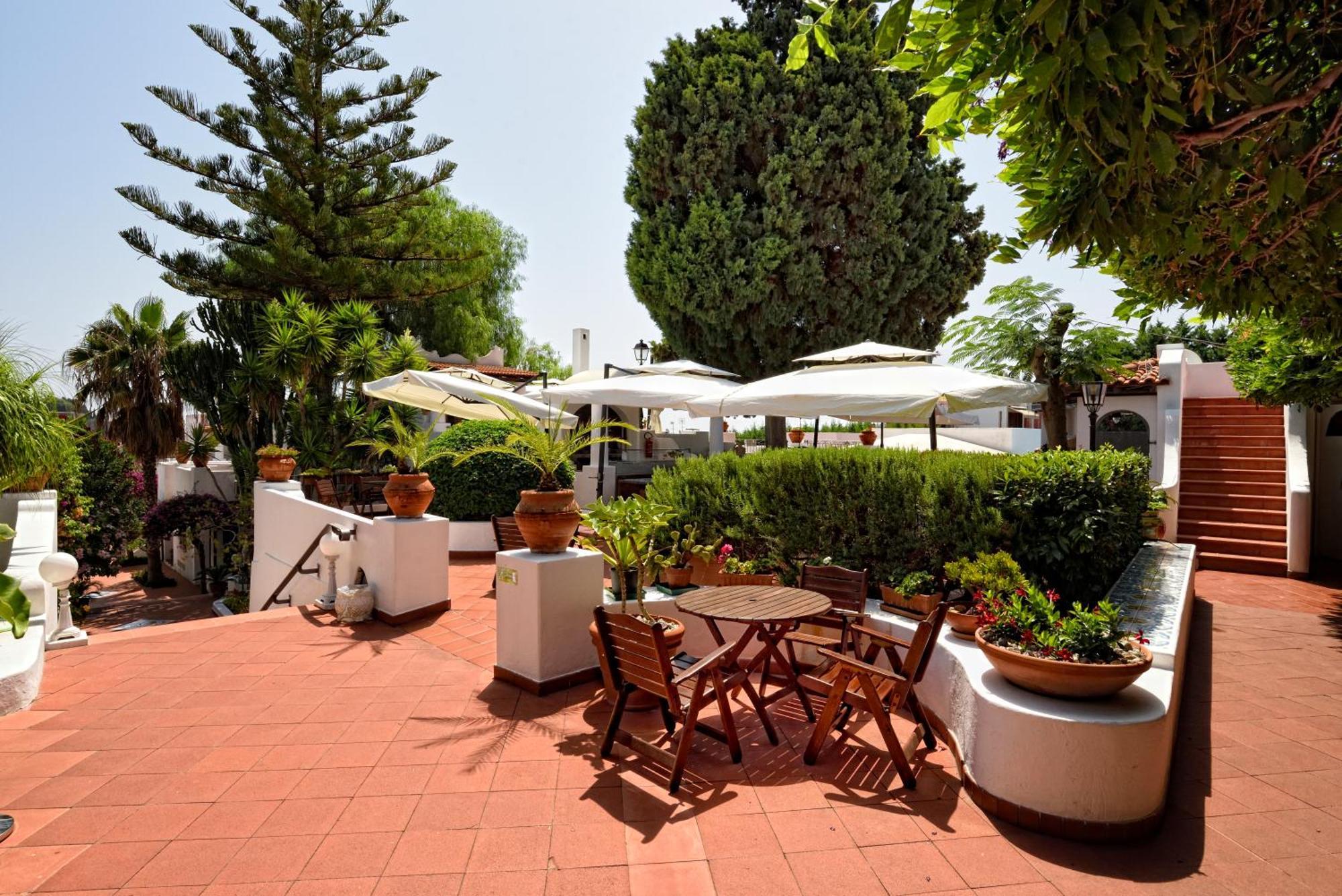 ליפארי Pietra Pomice Hotel מראה חיצוני תמונה