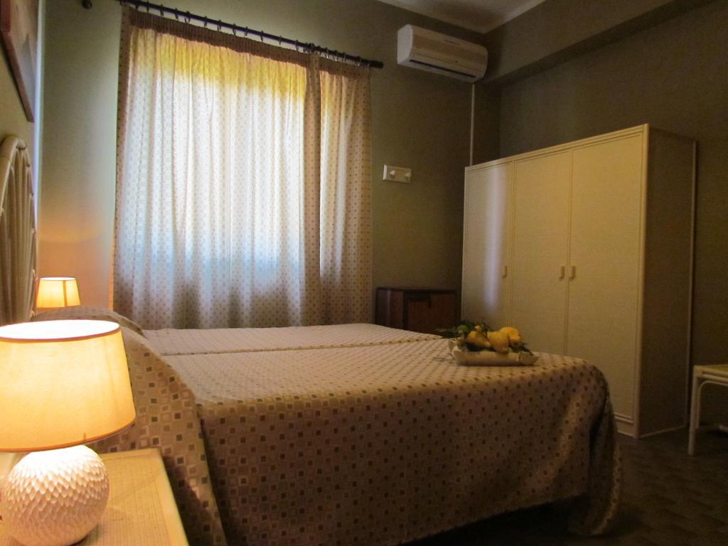 ליפארי Pietra Pomice Hotel מראה חיצוני תמונה