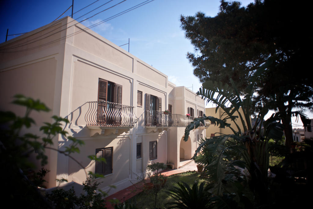 ליפארי Pietra Pomice Hotel מראה חיצוני תמונה