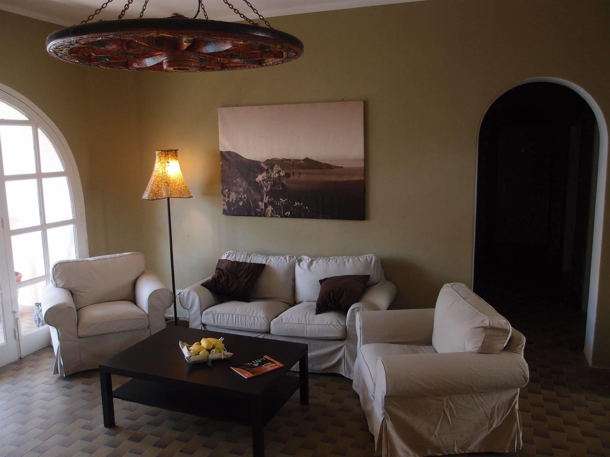 ליפארי Pietra Pomice Hotel מראה חיצוני תמונה